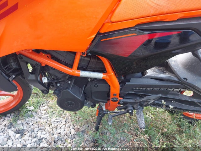 KTM 2024 2024 MD2JPJ400RN240417 Image 9