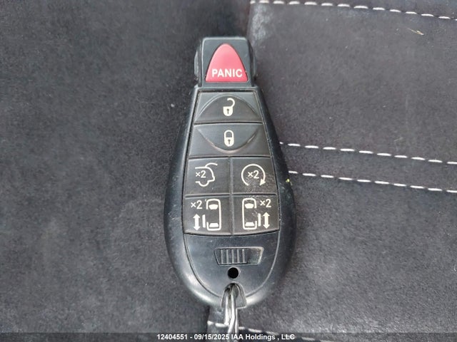 2C4RC1CG3ER192377 Chrysler Town and Country