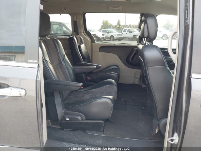 2C4RC1CG3ER192377 Chrysler Town and Country