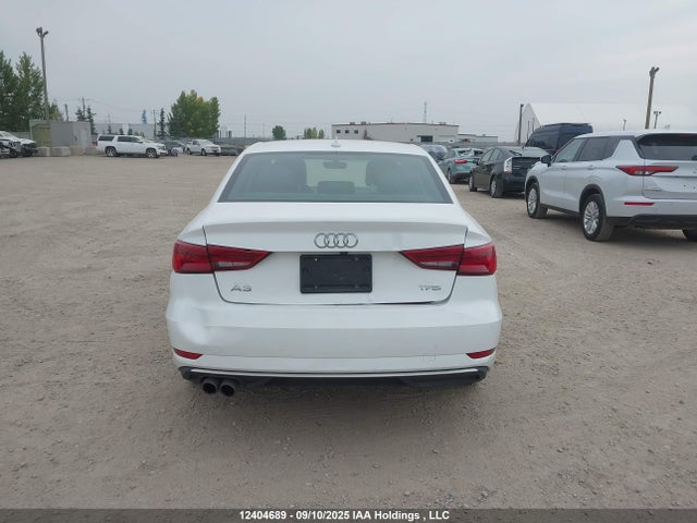 Audi A3 2018 WAUAUGFF5J1066064 Image 17