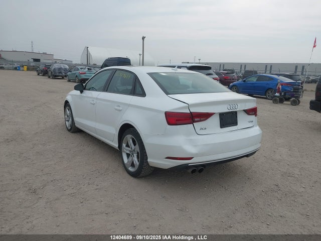 Audi A3 2018 WAUAUGFF5J1066064 Image 3