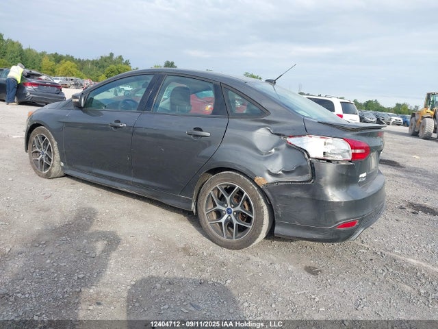 1FADP3F21GL353241 Ford 2016