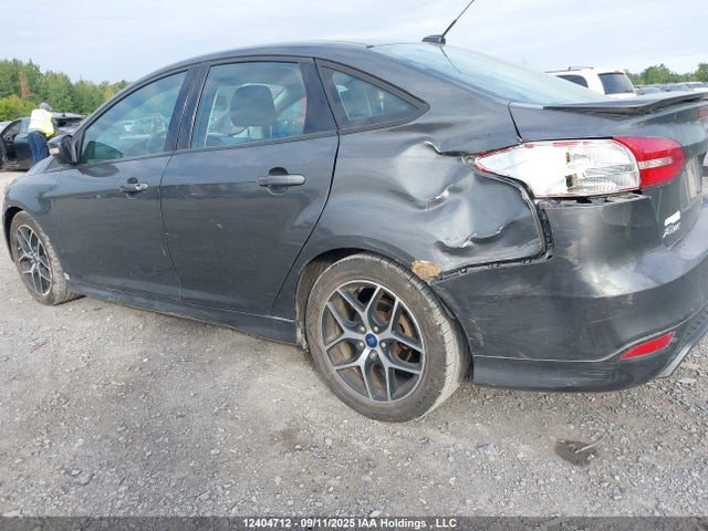1FADP3F21GL353241 Ford 2016