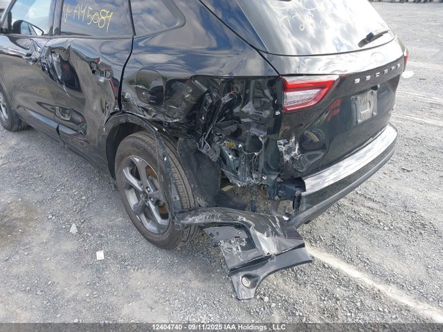 1FMCU9MZ6PUA45084 Ford dura d4 ivct atk