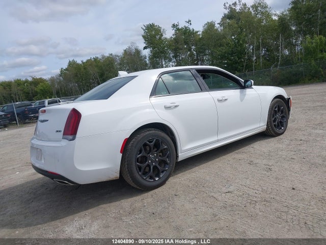 Chrysler 300 2023 2C3CCASG0PH620717 Image 4