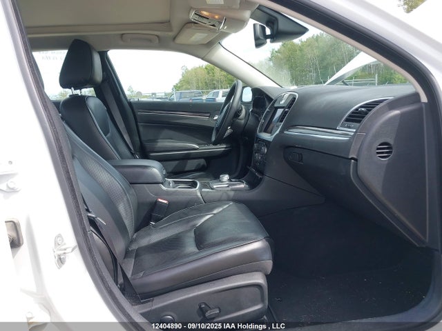 Chrysler 300 2023 2C3CCASG0PH620717 Image 5
