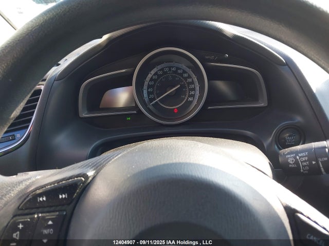 3MZBM1K77FM124184 Mazda pe