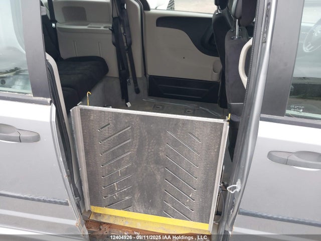 2C4RDGBG2ER283397 Dodge Grand Caravan