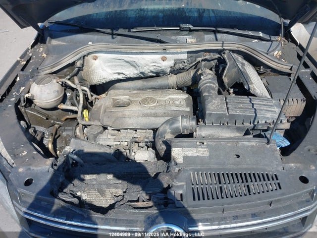 Volkswagen 2015 2015 WVGKV7AX2FW030889 Image 10