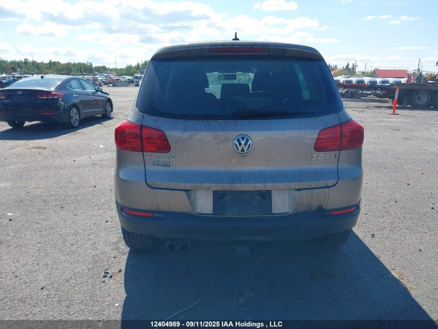 Volkswagen 2015 2015 WVGKV7AX2FW030889 Image 16