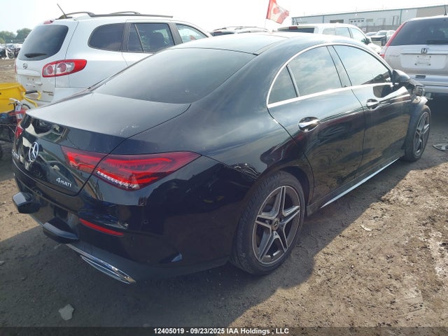 W1K5J4HB5NN299534 Mercedes-Benz m260