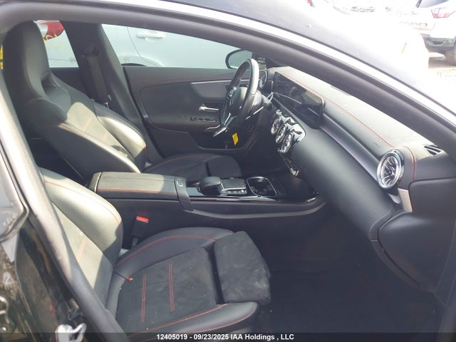 W1K5J4HB5NN299534 Mercedes-Benz m260