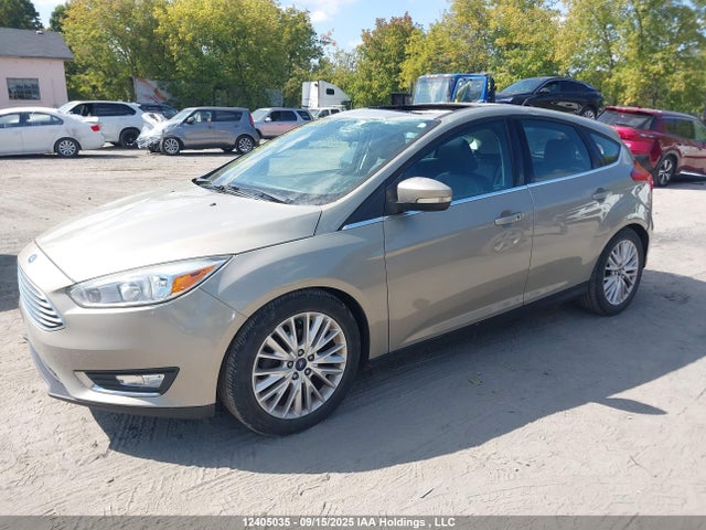 Ford Focus 2016 1FADP3N24GL342302 Image 2