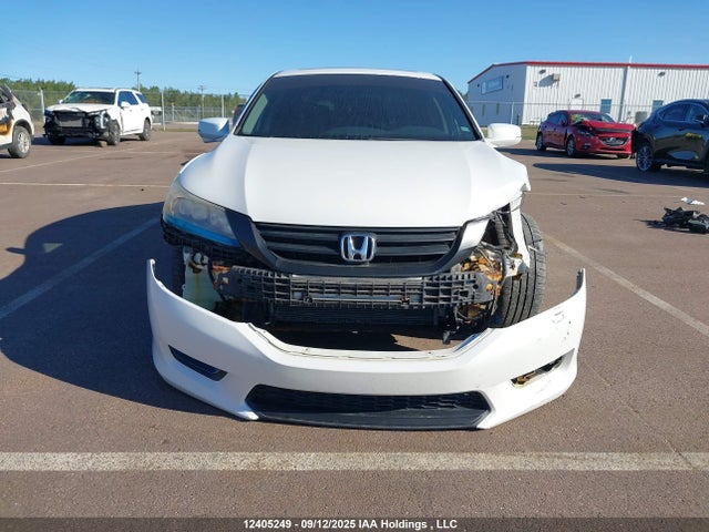 Honda Accord 2014 1HGCR2F95EA810344 Image 13