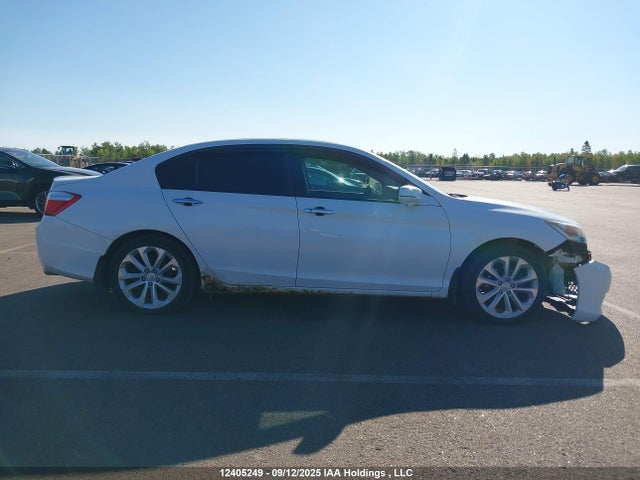 Honda Accord 2014 1HGCR2F95EA810344 Image 14