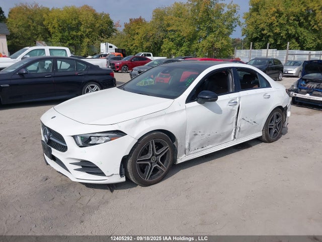 W1K3G4FBXNJ330390 Mercedes-Benz m260