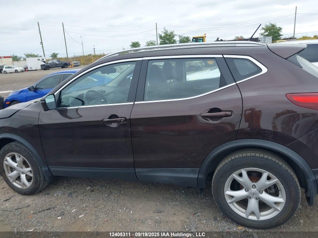 JN1BJ1CR5HW100743 Nissan 2017