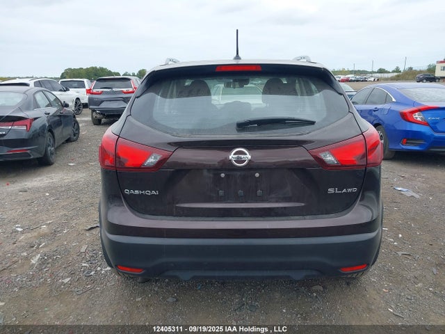JN1BJ1CR5HW100743 Nissan 2017