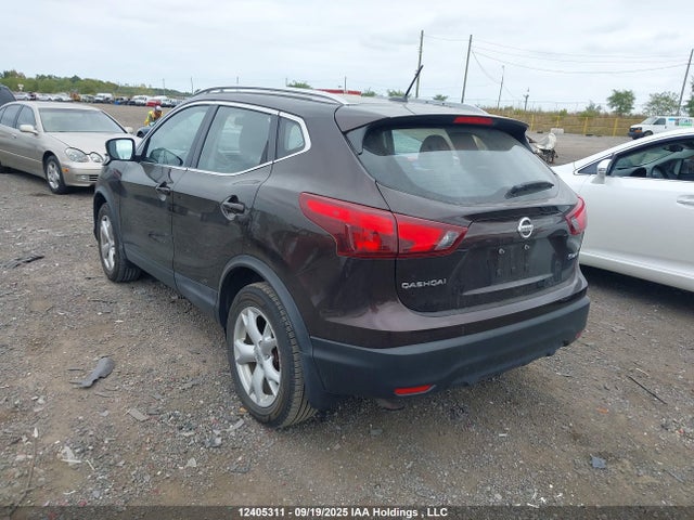 JN1BJ1CR5HW100743 Nissan 2017