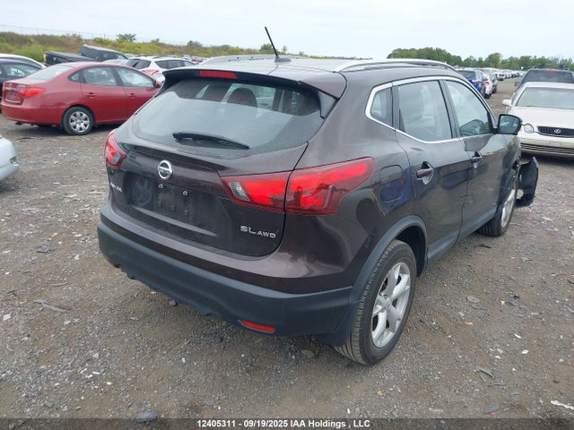 JN1BJ1CR5HW100743 Nissan 2017