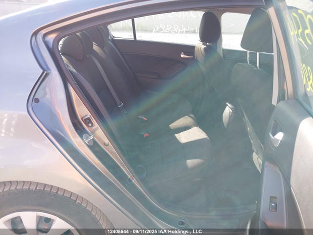 KNAFK4A63G5448824 KIA Forte