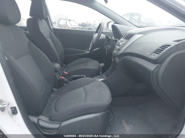 KMHCT5AE8HU367546 Hyundai Accent