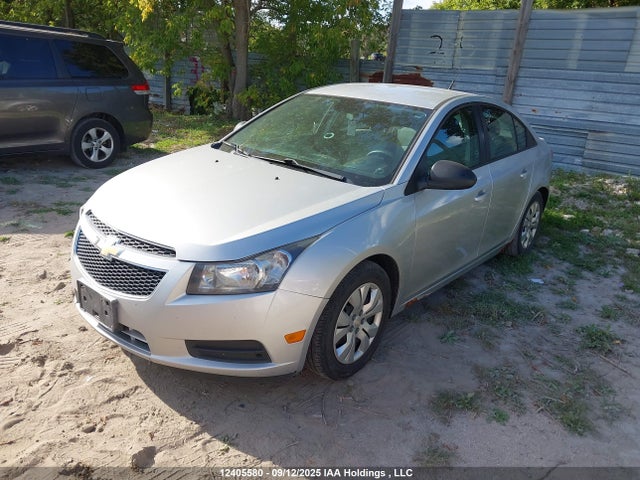 Chevrolet luw 2014 1G1PL5SH3E7205986 Image 2