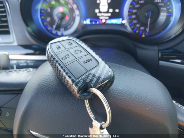Chrysler 2019 2019 2C3CCAGG1KH665523 Image 11