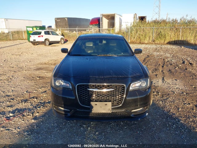 Chrysler 2019 2019 2C3CCAGG1KH665523 Image 12