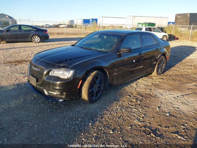 Chrysler 2019 2019 2C3CCAGG1KH665523 Image 2