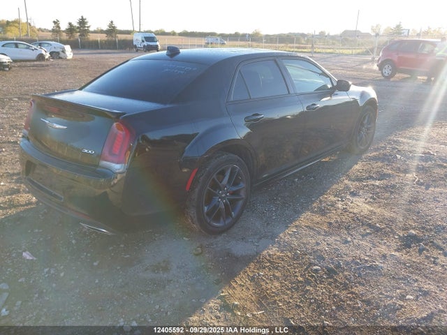 Chrysler 2019 2019 2C3CCAGG1KH665523 Image 4