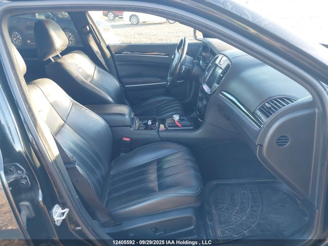 Chrysler 2019 2019 2C3CCAGG1KH665523 Image 5