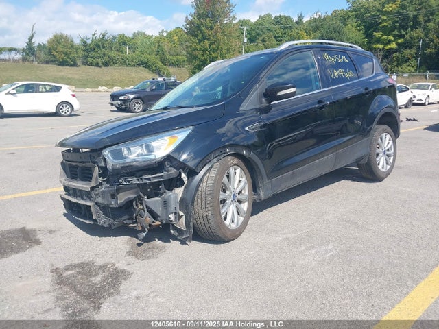 1FMCU9J9XHUB17460 Ford Escape