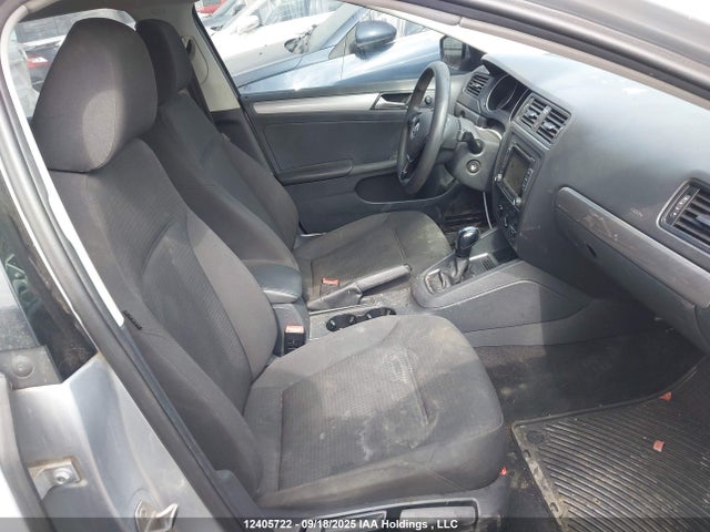 3VW2K7AJ4FM308133 Volkswagen 2015
