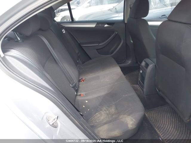 3VW2K7AJ4FM308133 Volkswagen 2015