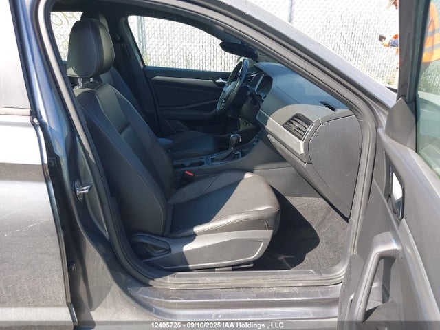 3VWE57BU2KM263605 Volkswagen 1.8 tsi