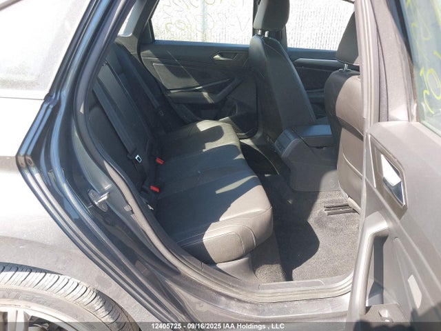 3VWE57BU2KM263605 Volkswagen 1.8 tsi