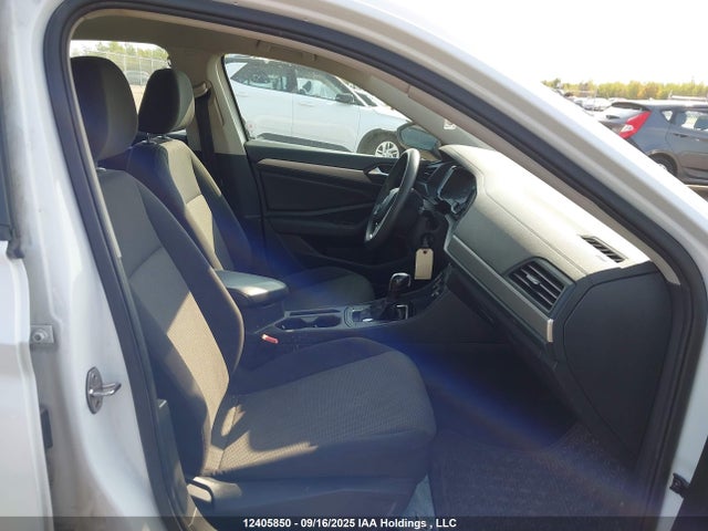 3VWC57BUXKM031647 Volkswagen 1.4 tsi