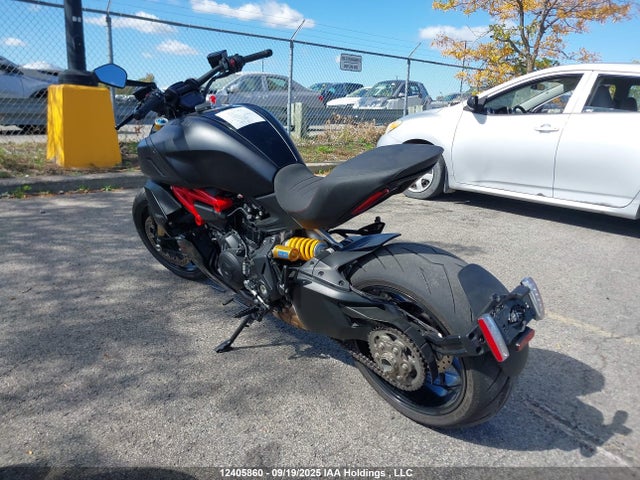 ZDMGAHRW3LB003229 Ducati 2020