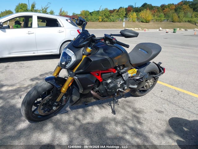 ZDMGAHRW3LB003229 Ducati 2020