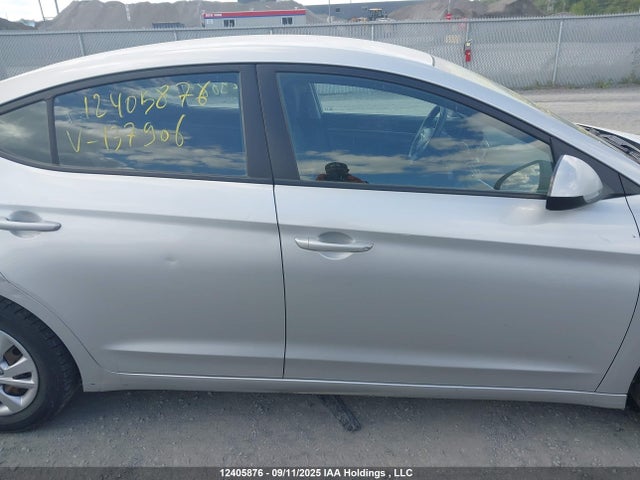 Hyundai Elantra 2017 5NPD74LF3HH137906 Image 13