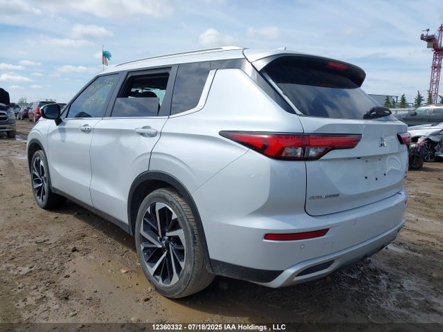 JA4J4UA88NZ607572 Mitsubishi Outlander