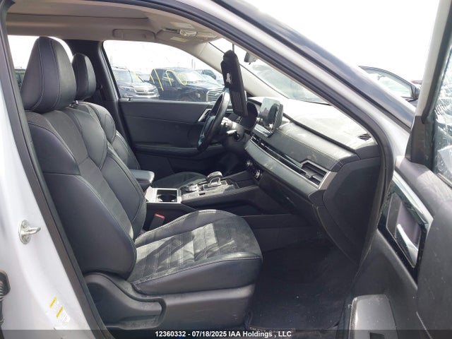 JA4J4UA88NZ607572 Mitsubishi Outlander