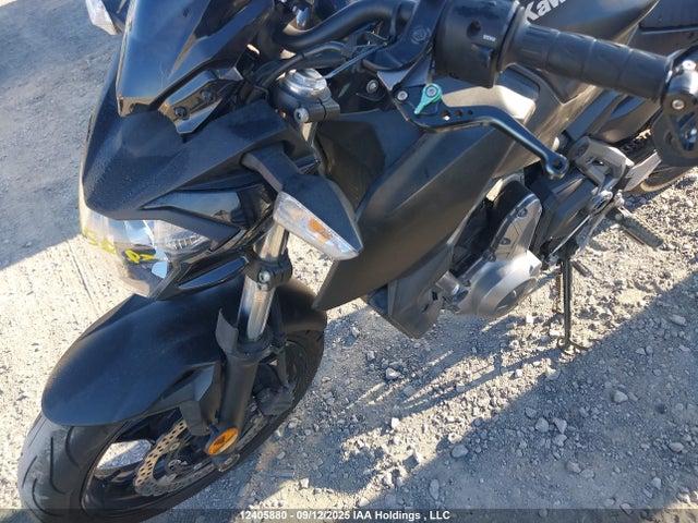 Kawasaki Z650 2017 JKAEREG10HDA01111 Image 16