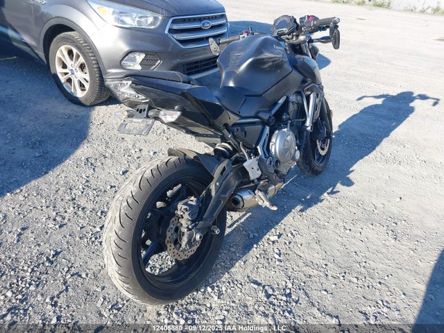 Kawasaki Z650 2017 JKAEREG10HDA01111 Image 4