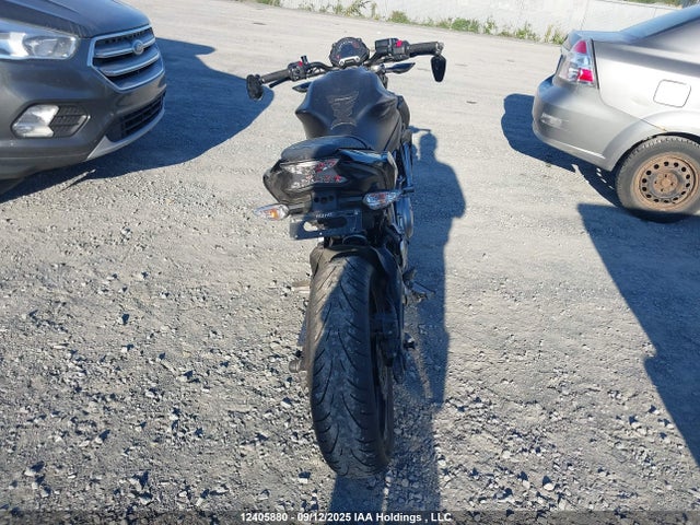 Kawasaki Z650 2017 JKAEREG10HDA01111 Image 6