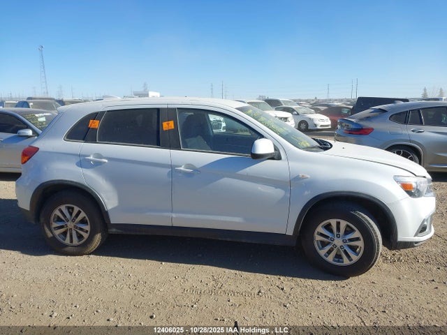 JA4AJ3AU4KU605715 Mitsubishi RVR