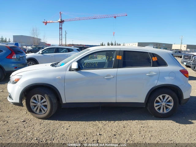 JA4AJ3AU4KU605715 Mitsubishi RVR