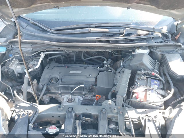 2HKRM4H38GH132910 Honda CR-V LX