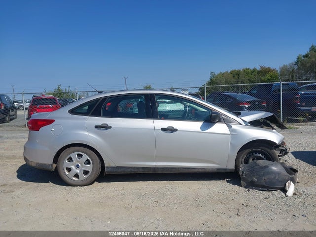 1FADP3E2XFL352119 Ford 2015